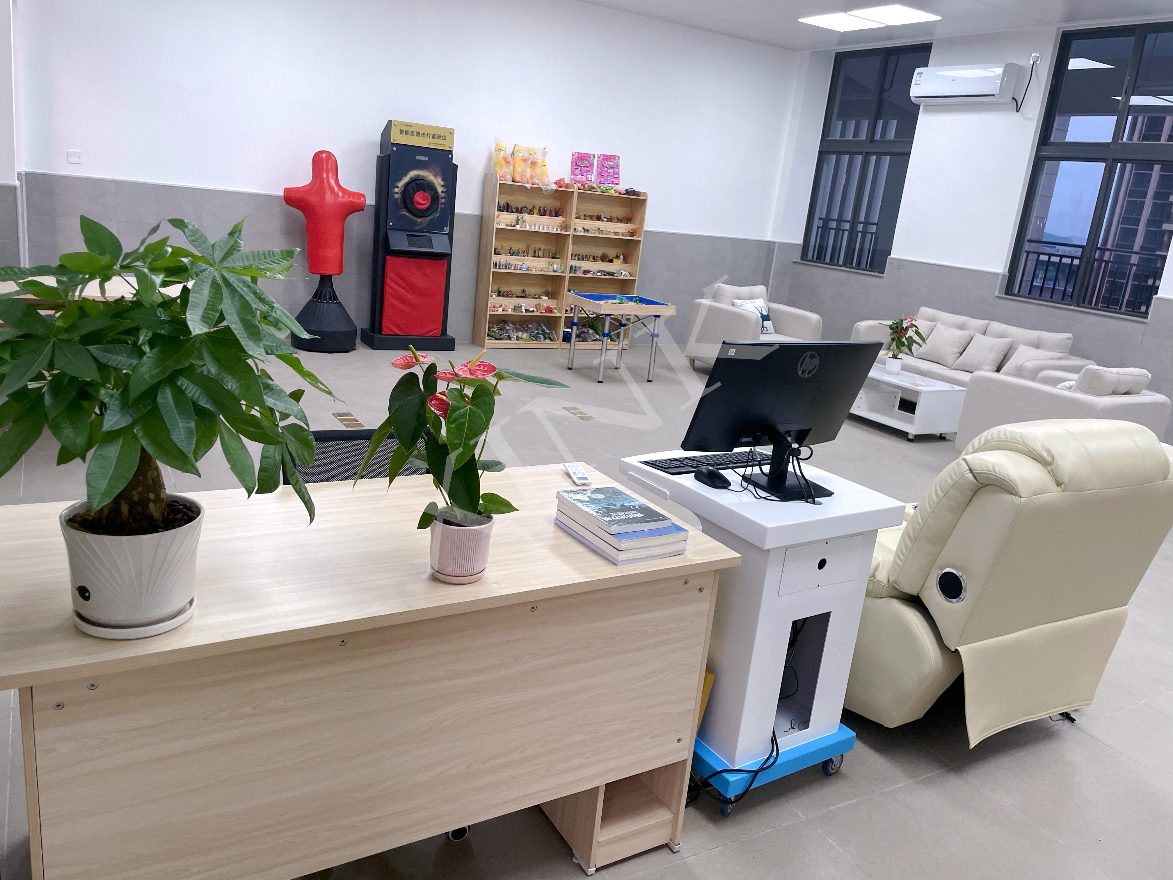 <a href='http://www.xklab.com' target='1' style='font-size:14px; font-weight:bold; color:#0080ff;'>心理咨询室</a>